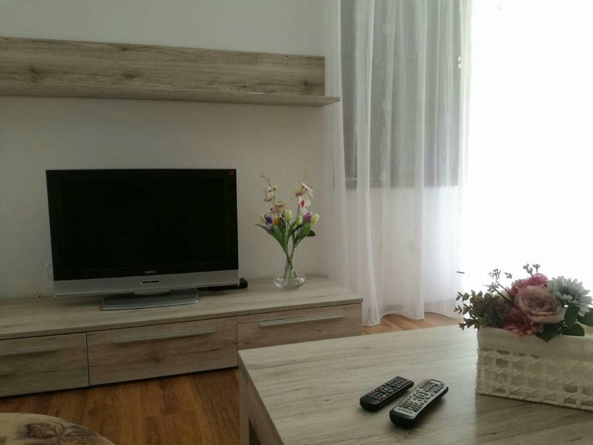 Apartment Ivan Marina Bagian luar foto