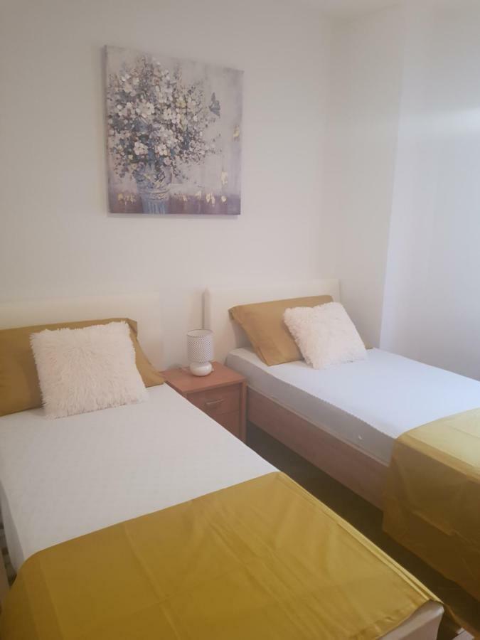 Apartment Ivan Marina Bagian luar foto
